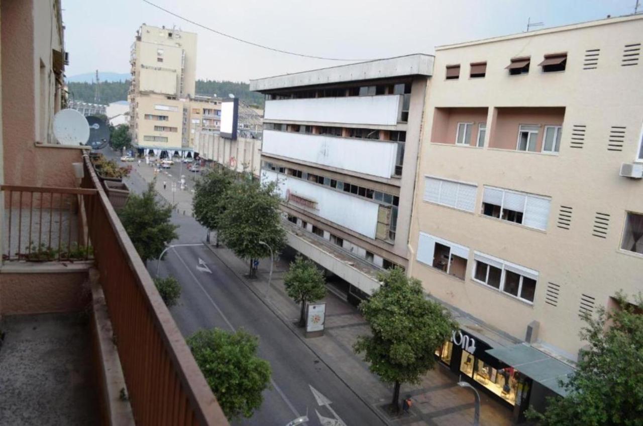 بودغوريتْسا Center Lux Apartment المظهر الخارجي الصورة